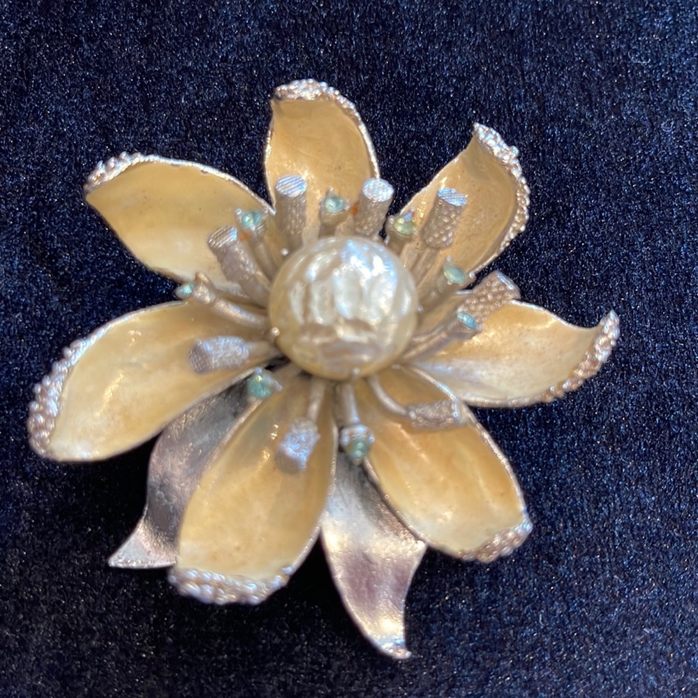 Signed Coro vintage flower pearl silver brooch